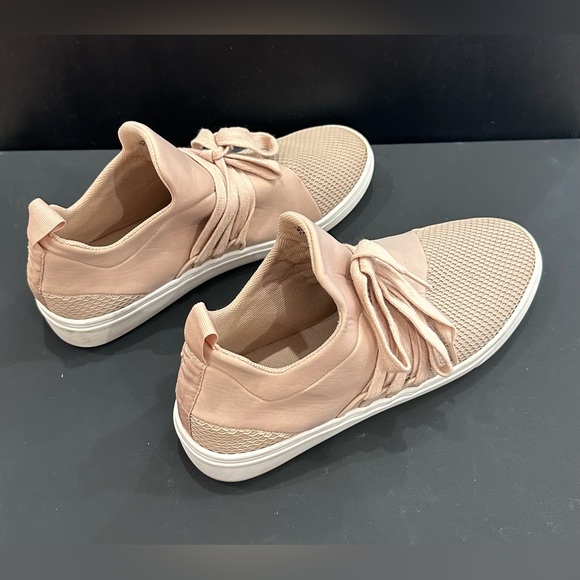 Steve Madden Sneakers (Peach) - Picture 5 of 7